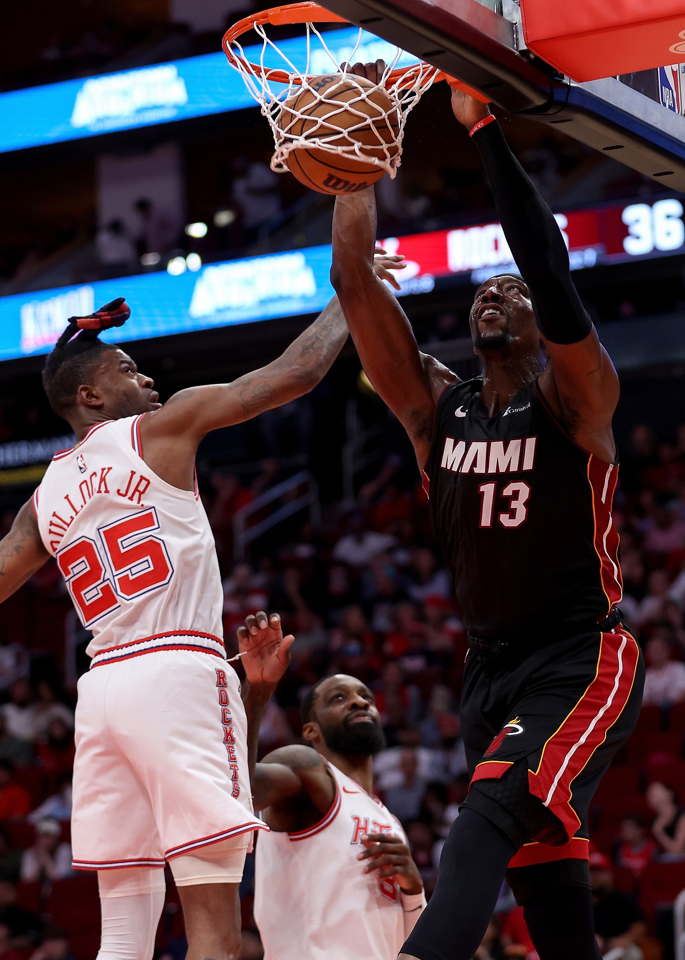 赛后迈阿密热火备战NBA常规赛，手感冰凉细节曝光，话题不断，更衣室氛围转暖的简单介绍-开云登录